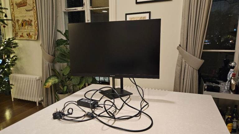 HP OMEN 27i Gaming Monitor