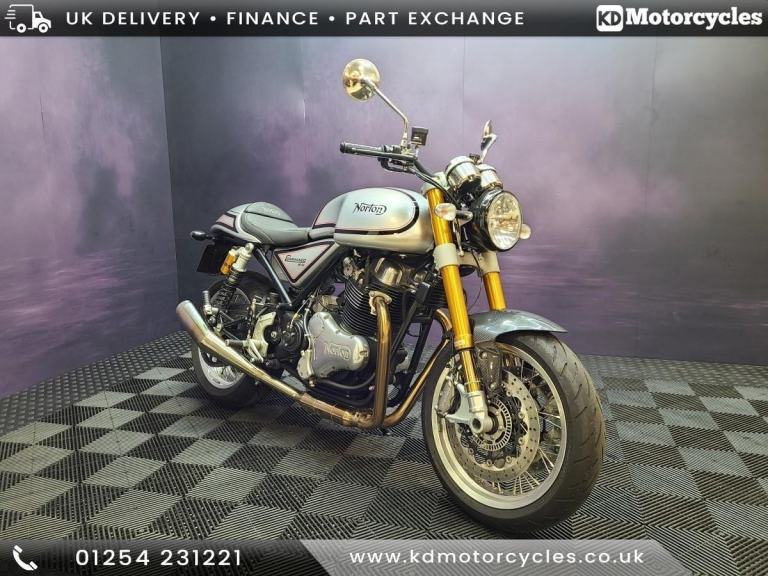 NORTON COMMANDO 961 SP, Manx silver only 735 miles