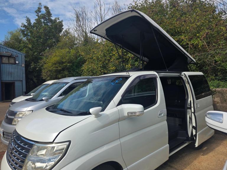 Nissan Elgrand E51 Campervan Ref D101