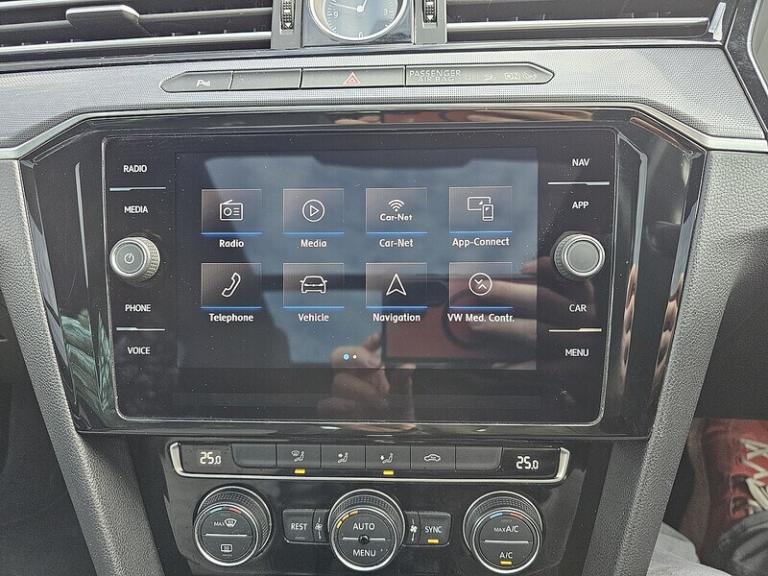 2018 Volkswagen Passat 1.8 TSI 180 R-Line 5dr DSG [Panoramic Roof] ESTATE PETROL Automatic