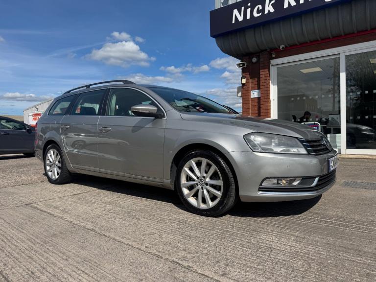 2014 Volkswagen Passat 2.0 TDI BMT Executive 5dr DSG ++ NAV / LEATHER / 12 SERVICES ++ ESTATE Die...