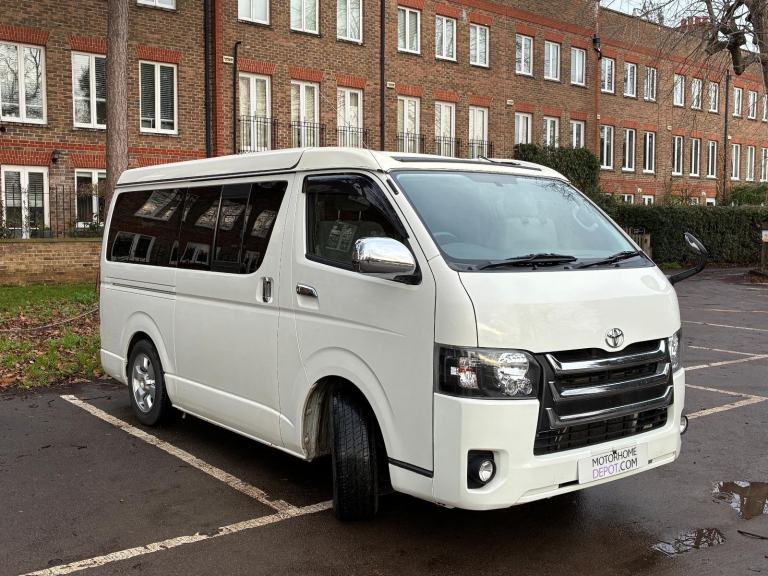 TOYOTA HiAce CAMPERVAN 2.0 PETROL EURO6 4 BERTH 4 BELTS NO EXPENSE SPARED 