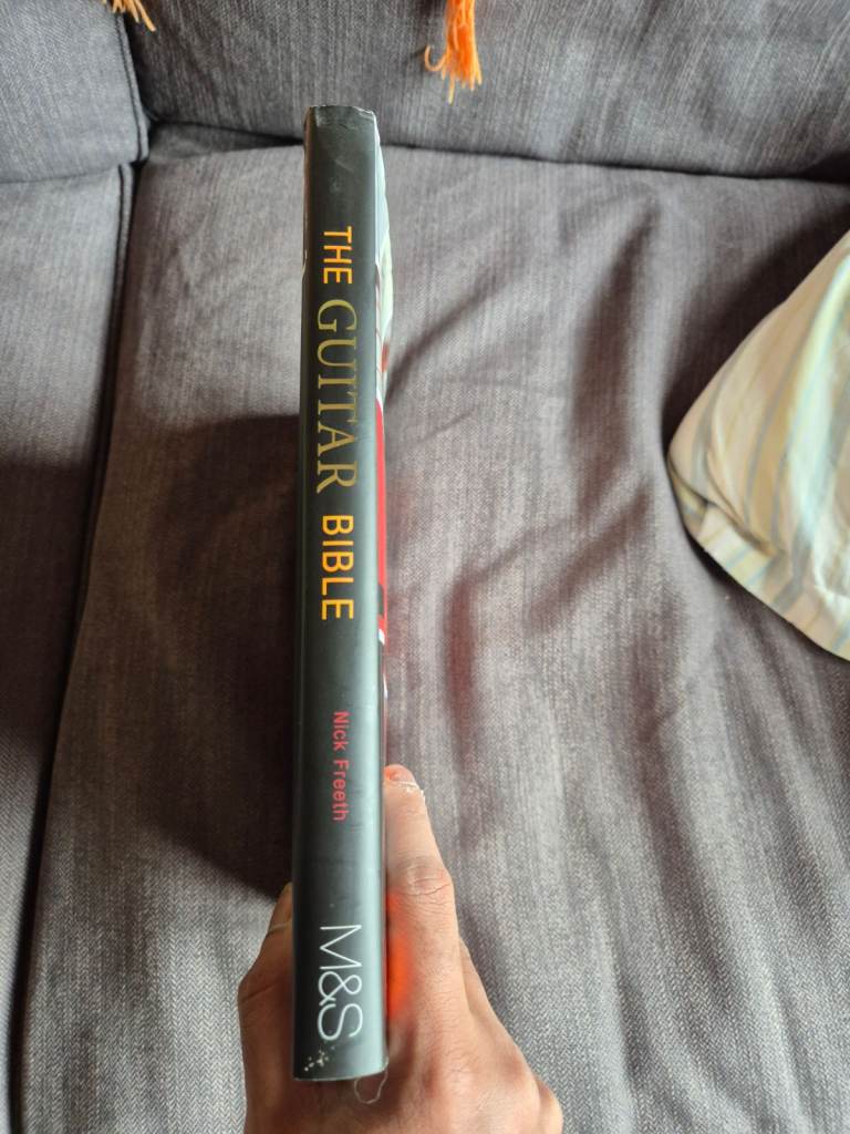 The Guitar Bible - Hardback Book