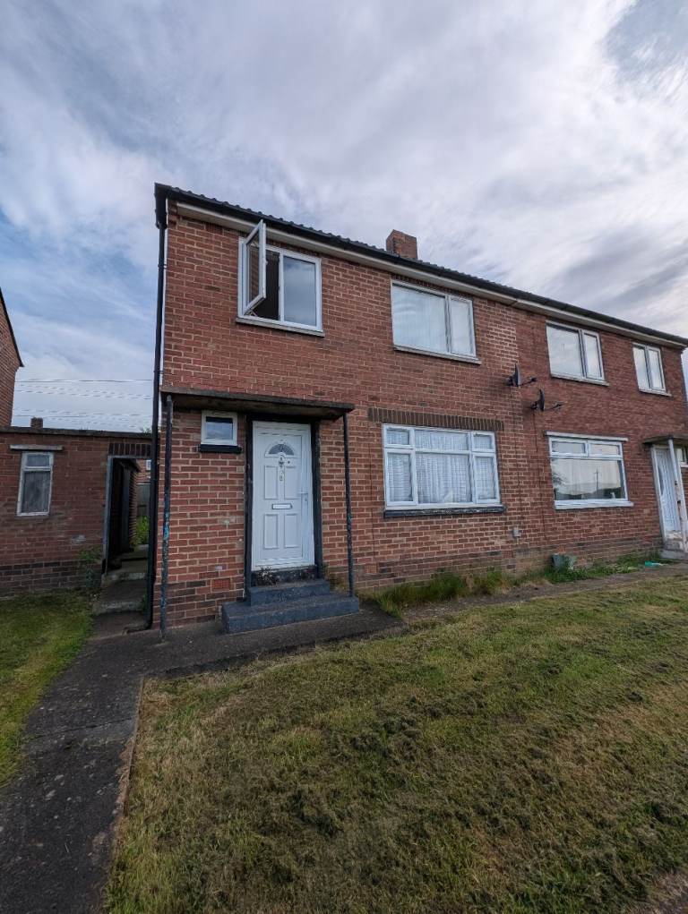 3 Bed Semi-Detached House, Carrside Road, TS29