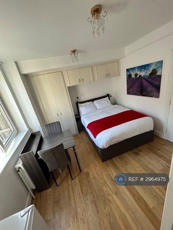 Studio flat in Sloane Avenue, London, SW3 (#2964975)