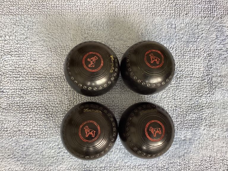 LAWN BOWLS HENSELITE SIZE 4