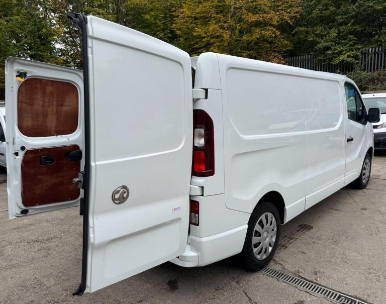 2018 Vauxhall Vivaro 1.6 CDTi 2900 Sportive Panel Van 5dr Diesel Manual L2 H1 Euro 6 (120 ps) PAN...