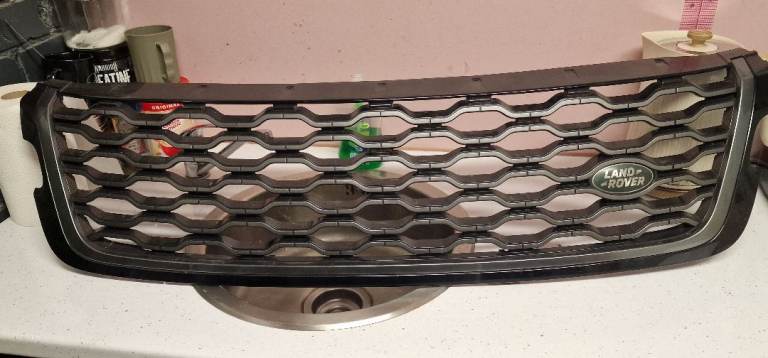 Landrover front grill