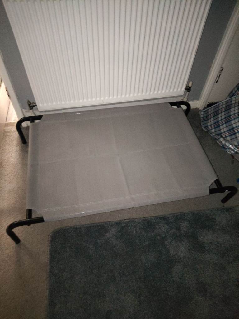 Brand new elevated pet cooling bed 