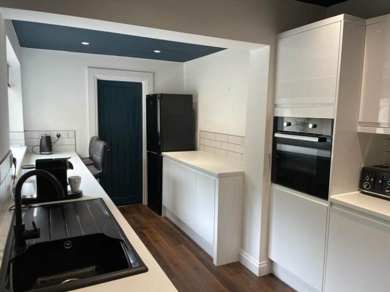 🏡 Two Rooms Available – Modern 3-Bedroom House Share in Brentry, Bristol