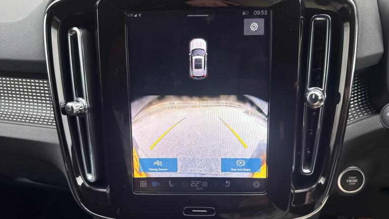 2025 Volvo XC40 2.0 B4P Plus Dark 5dr Auto Petrol Estate Estate Petrol Automatic