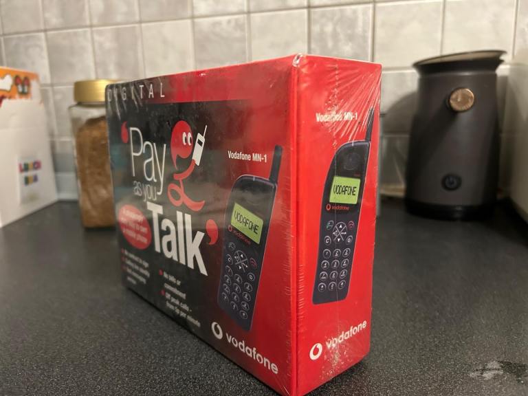 Retro Vodafone Mn-1 Mobile In Original Packaging