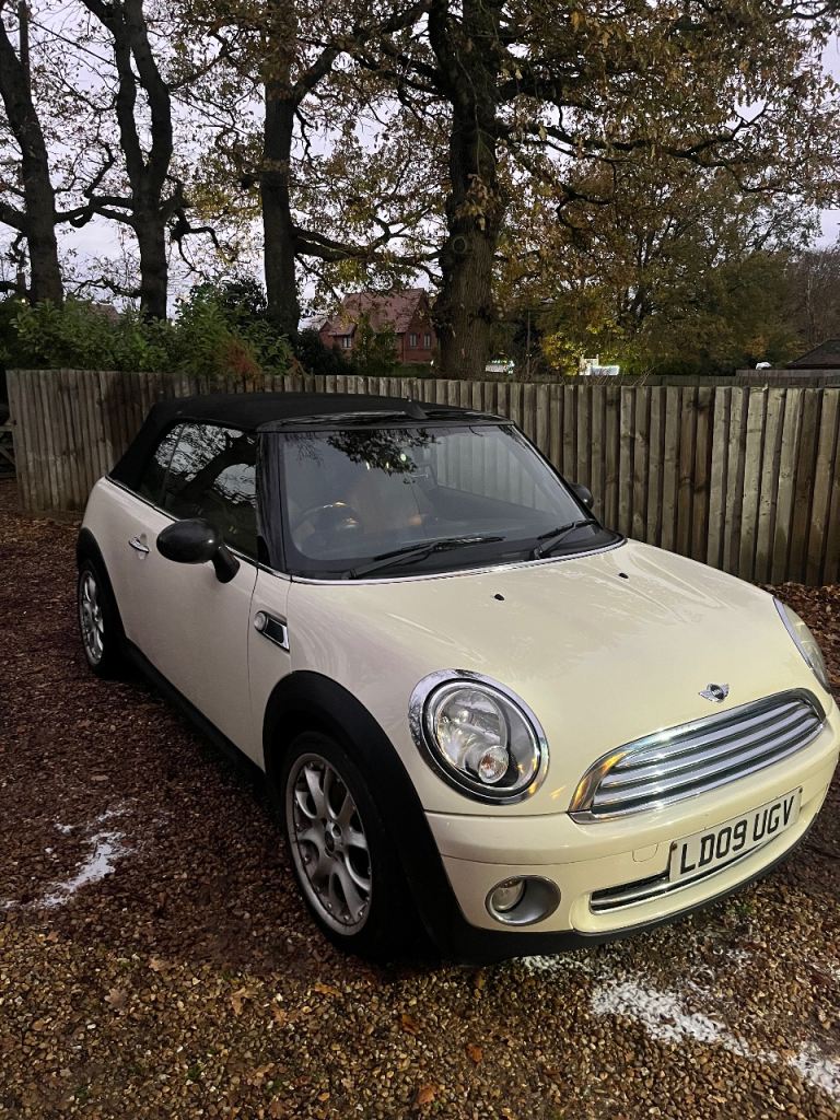 image for Mini, CONVERTIBLE, Convertible, 2009, Manual, 1598 (cc), 2 doors