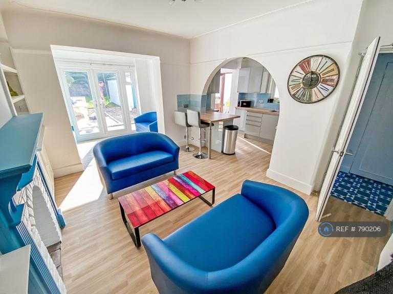 1 bedroom in Farcroft Road, Poole, BH12 (#790206)