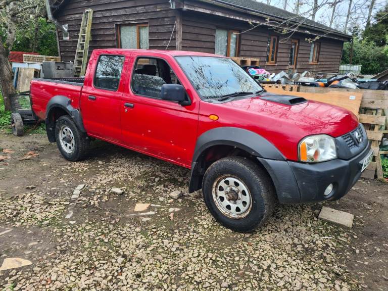 Nissan navara np300