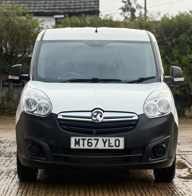 2017 Vauxhall Combo 1.3 CDTi 2300 16v FWD L2 H1 3dr Diesel