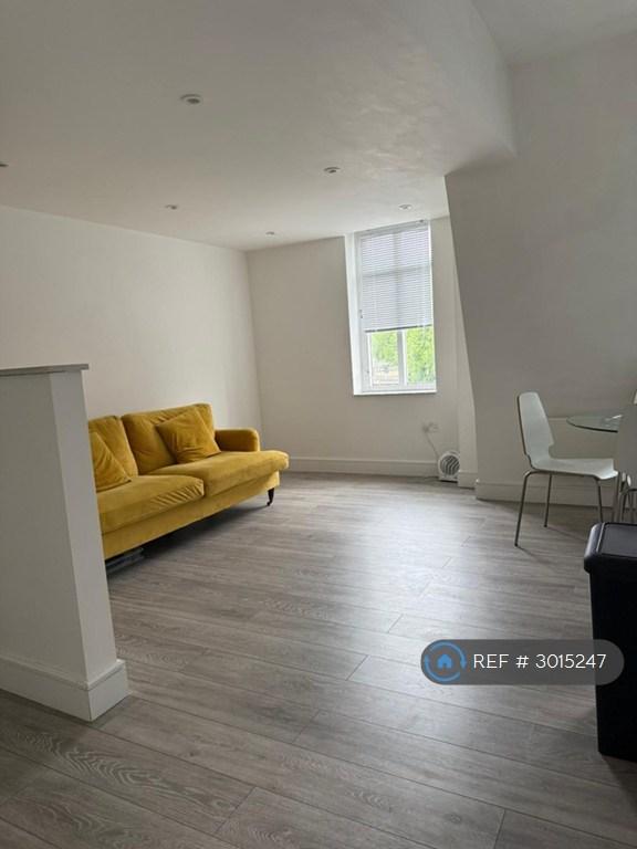 1 bedroom flat in Castle Street, Reading, RG1 (1 bed) (#3015247)