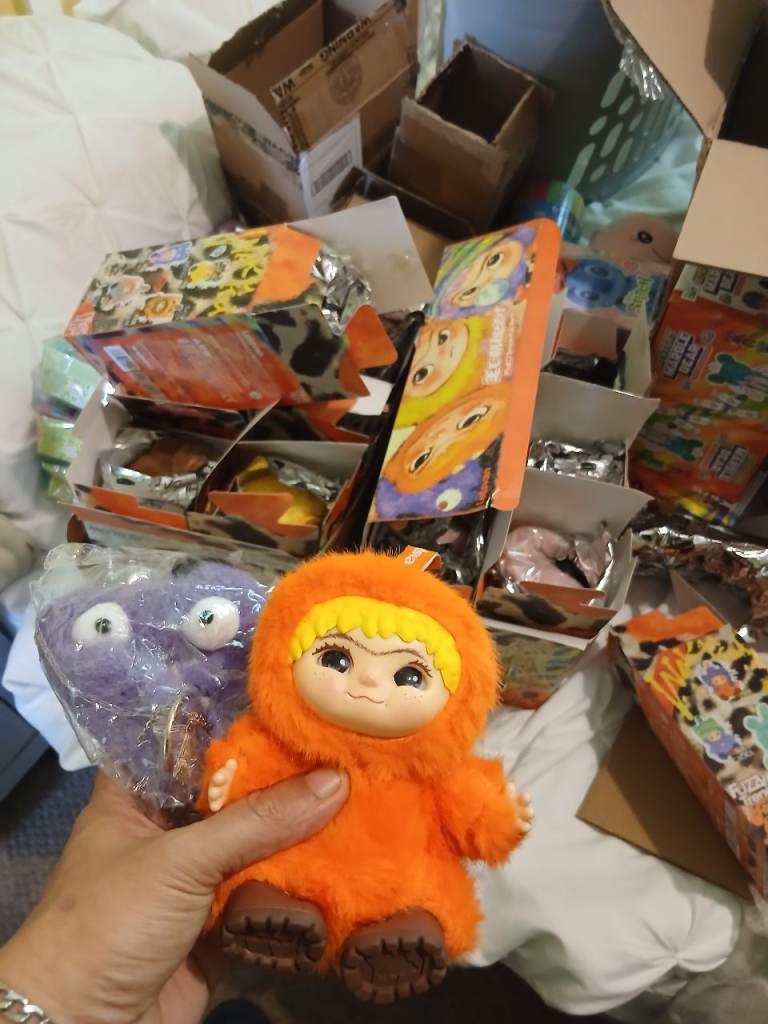 14 wakuku suprise boxes,brand new