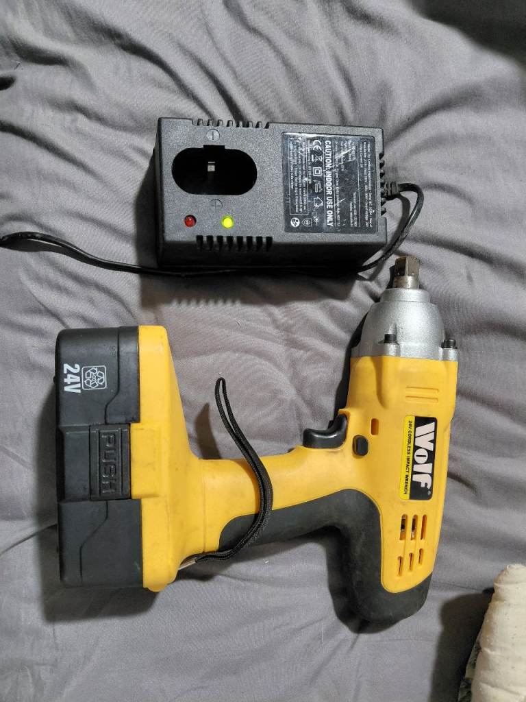 Wold 24v impact with battery and charger home use 