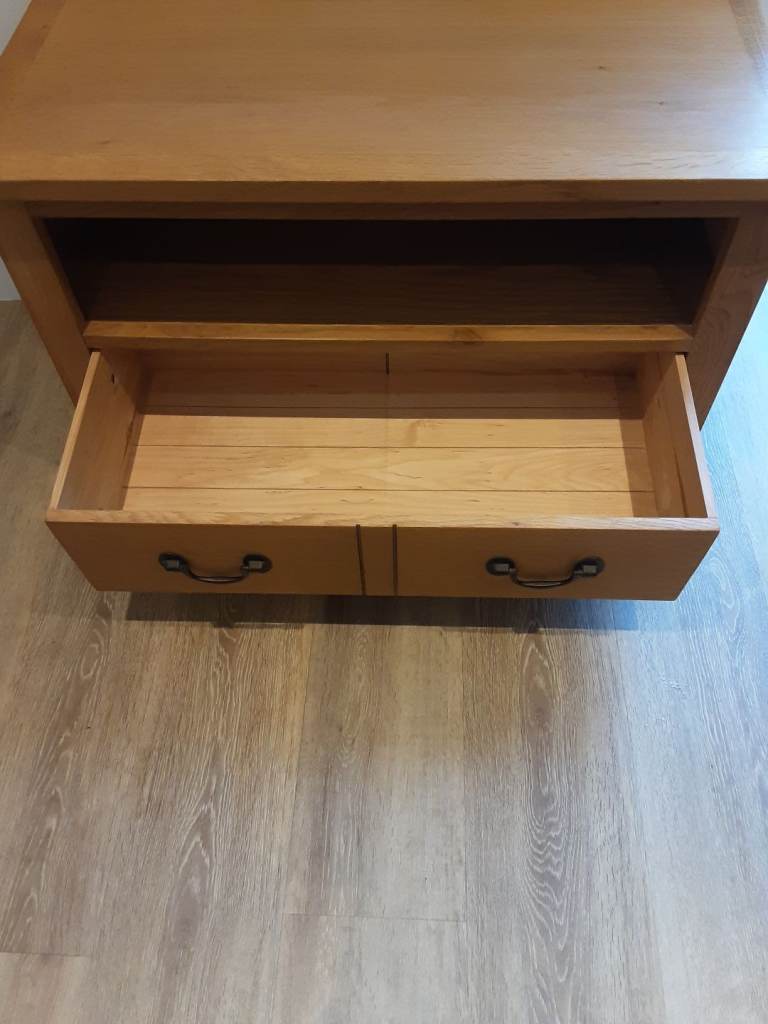 TV  UNIT