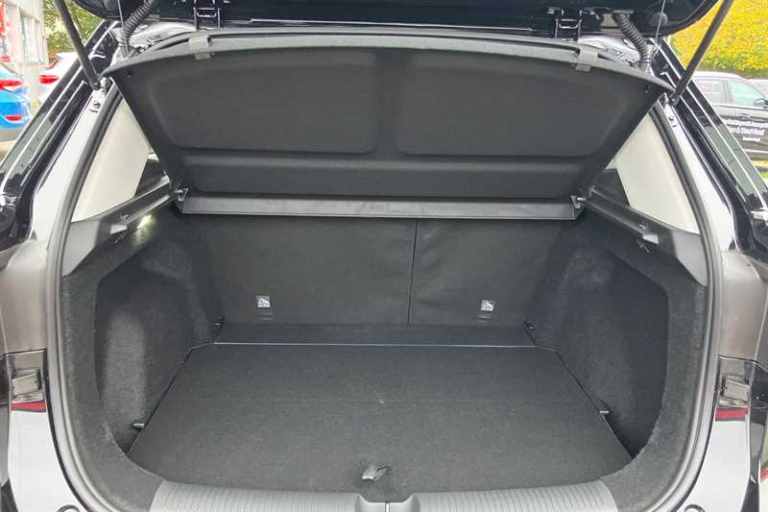 2025 MG MG ZS 1.5 Hybrid+ Trophy SUV 5dr Petrol Hybrid Auto Euro 6 (s/s) (196 ps) SUV Hybrid Auto...