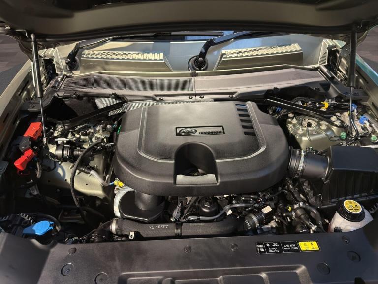 2023 Land Rover Defender 3.0 D250 Hard Top Auto PANEL VAN DIESEL Automatic