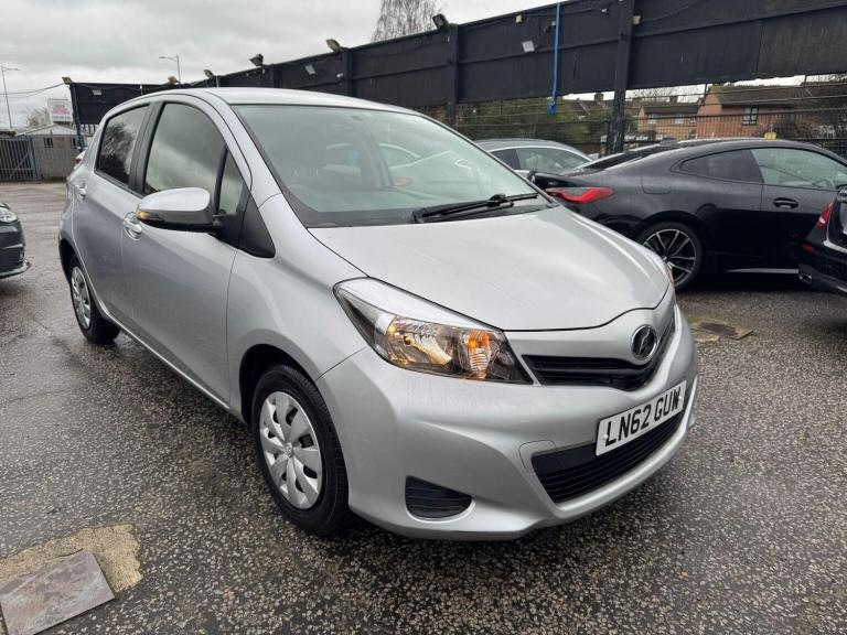 TOYOTA YARIS 1.0 Petrol Auto 5dr Hatchback 2012