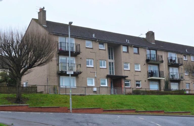 PROPERTY FOR RENT , 2 BEDROOM TOP FLOOR FLAT TO LET IN DUMBARTON 
