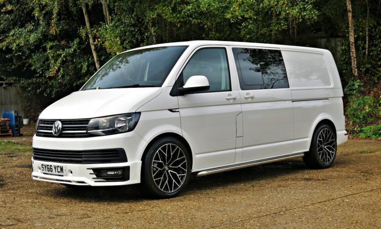 VOLKSWAGEN TRANSPORTER KOMBI T6 150HP DSG AUTO LWB HIGHLINE T32 EURO 6 SPORTLINE