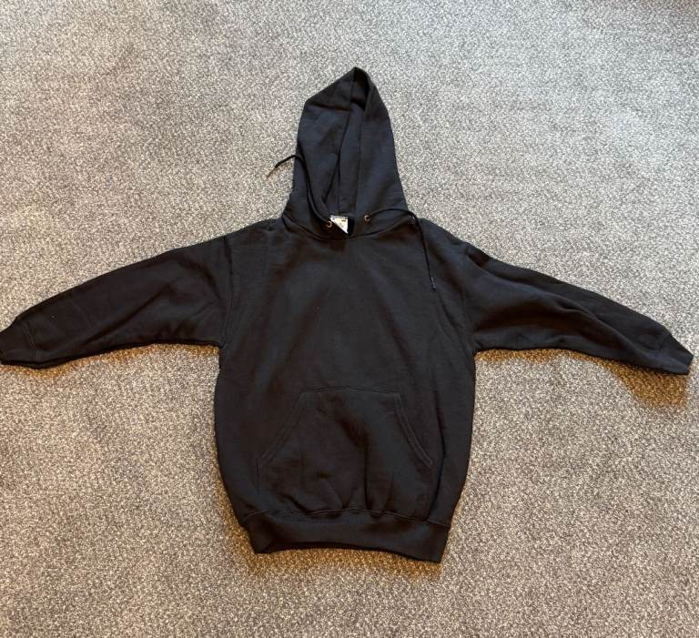 2 x NEW Fruit of the Loom, Children's black hoodies, 1 x 5-6yrs & 1 x 7-8yrs. NEW