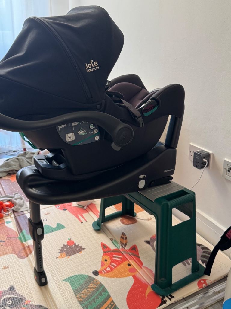 New Joie Signature car seat with i-Base Advance 