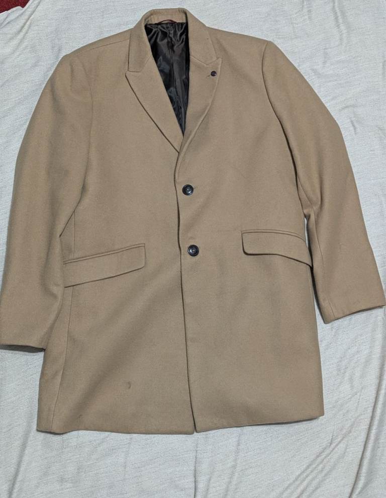 Burton Menswear London Beige Coat XL – Good Condition