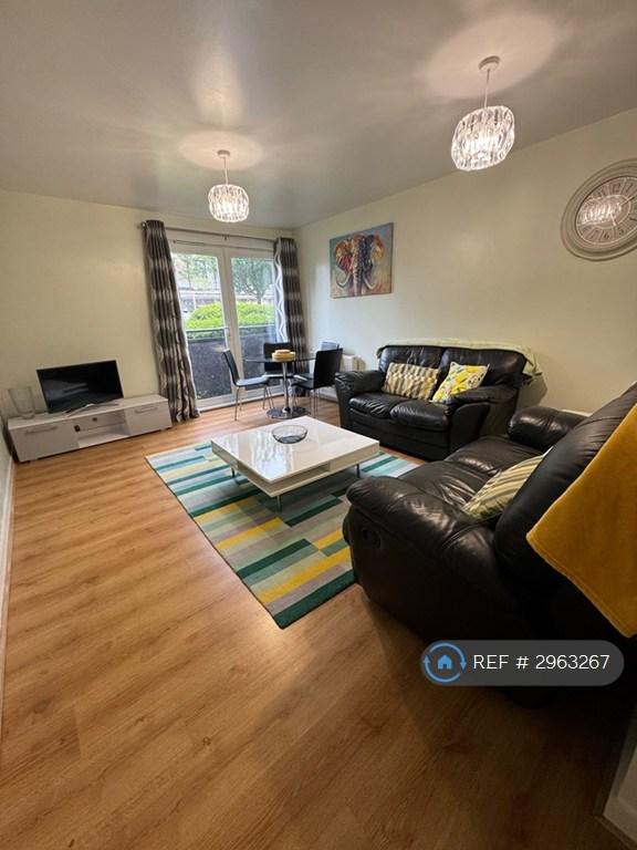 3 bedroom flat in Firpark Court, Glasgow, G31 (3 bed) (#2963267)