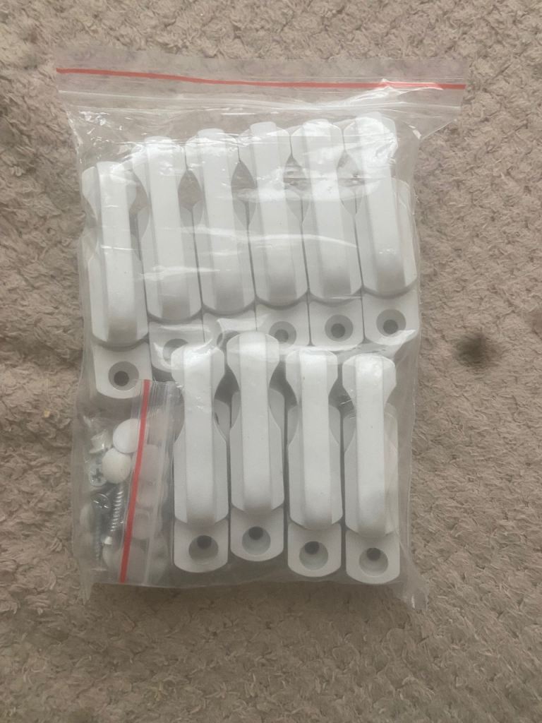 Window home  security locks with fittings BRAND NEW. Pack of 10