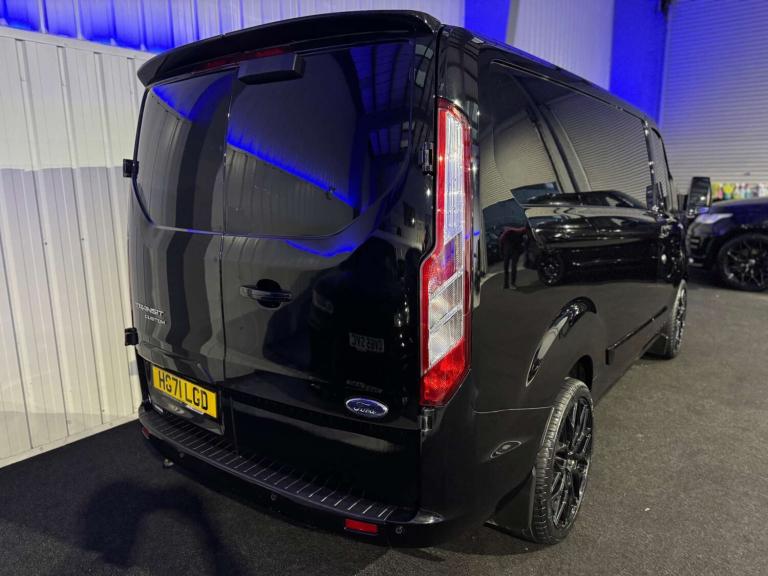 2022 Ford Transit Custom 2.0 Transit Custom 300 Limited EcoBlue 5dr Panel Van Diesel Manual