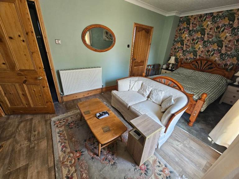Contractors room 