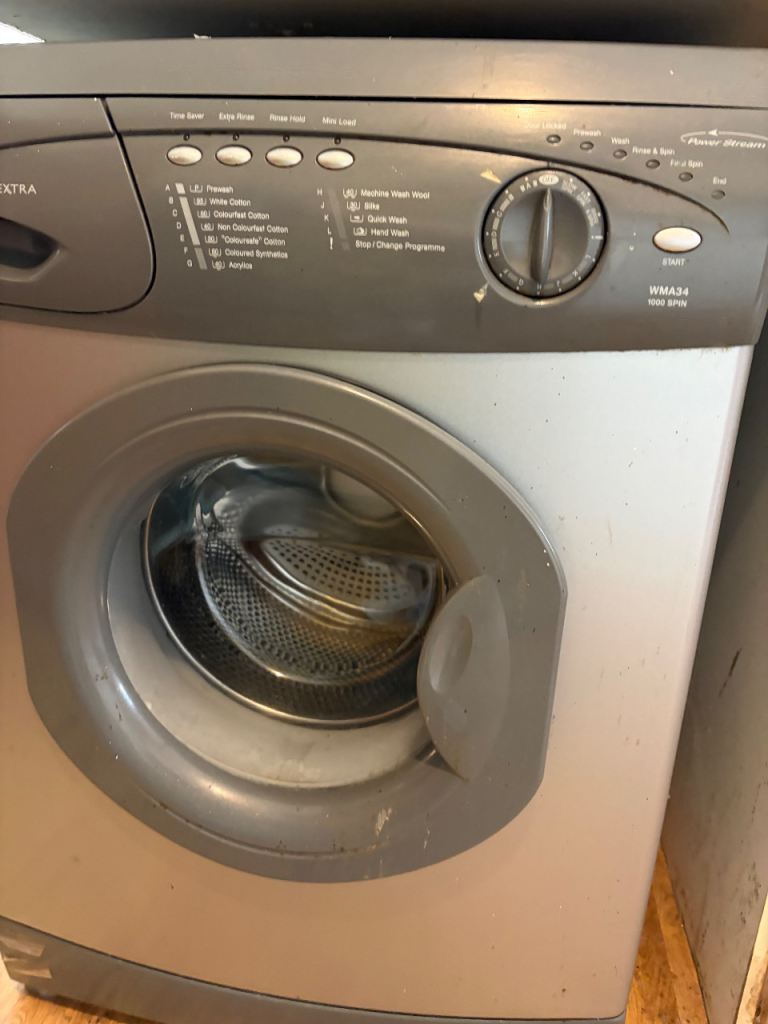 Hotpoint WMA34 Washing Machine – Good Working Order
