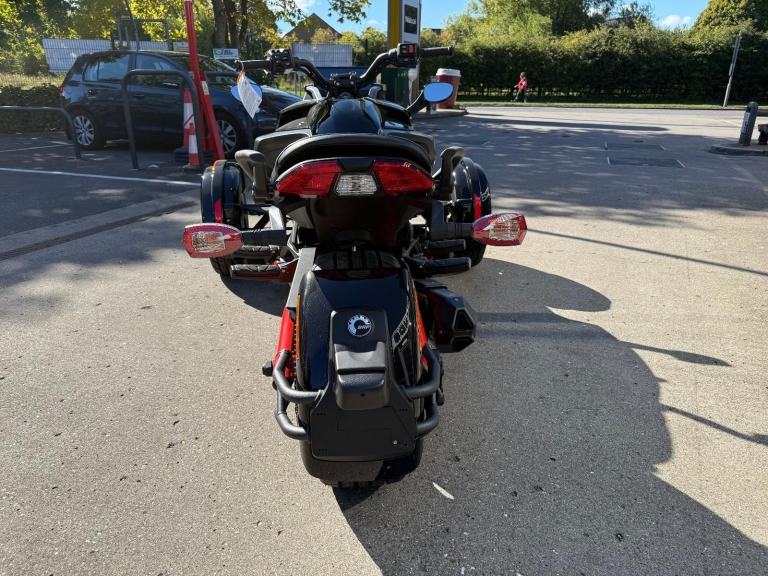 2025 Can-Am Spyder F3s 6 speed semi auto trike 