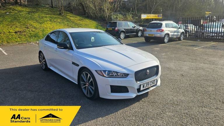 2019 Jaguar XE 2.0d Landmark Saloon 4dr Diesel Auto Euro 6 (s/s) (180 ps) Saloon Diesel Automatic