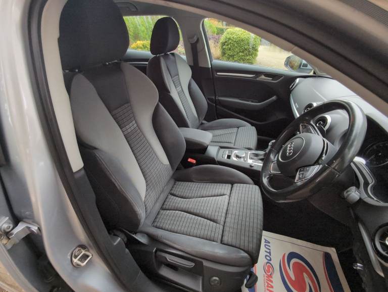 Audi A3 e-tron, Hatchback, 2015, Semi-Auto, 1395 (cc), 5 doors