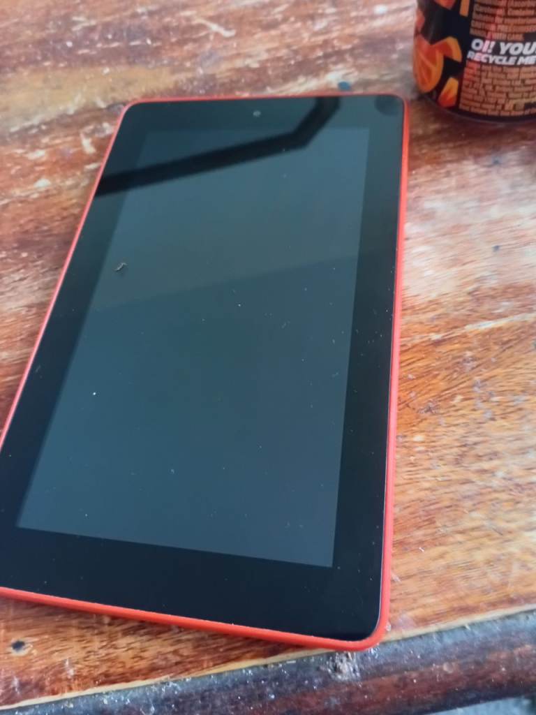 Red Tablet – Good Condition