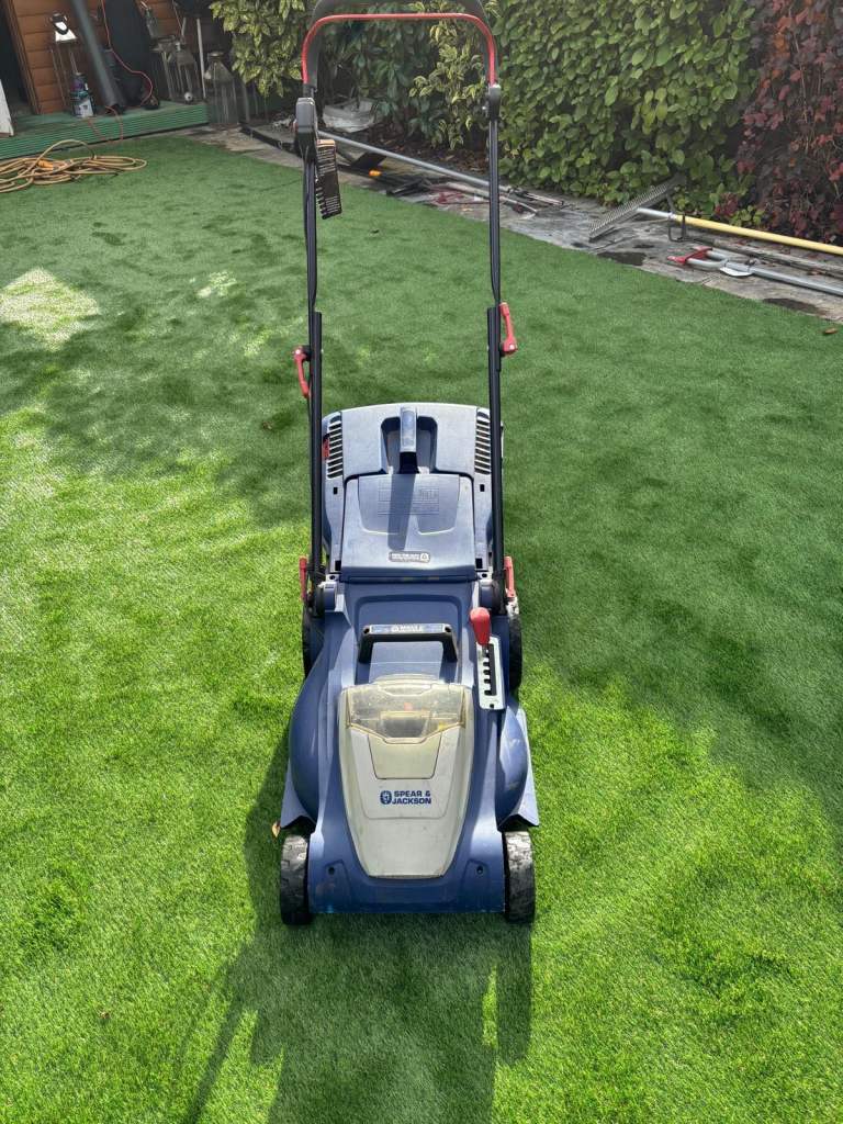 image for Spear & Jackson Cordless Lawn Mower