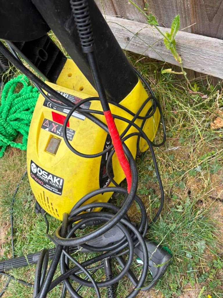 Pressure washer needs new pipe for water flow as bust 