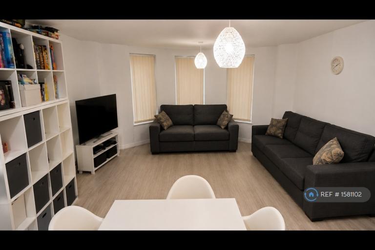 2 bedroom flat in Lochend Park View, Edinburgh, EH7 (2 bed) (#1581102)