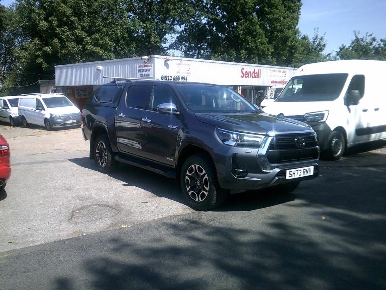 Toyota Hilux 2.8 INVINCIBLE,2023,73 REG,GREY,ONLY 105k,1 OWNER,VERY CLEAN VAN