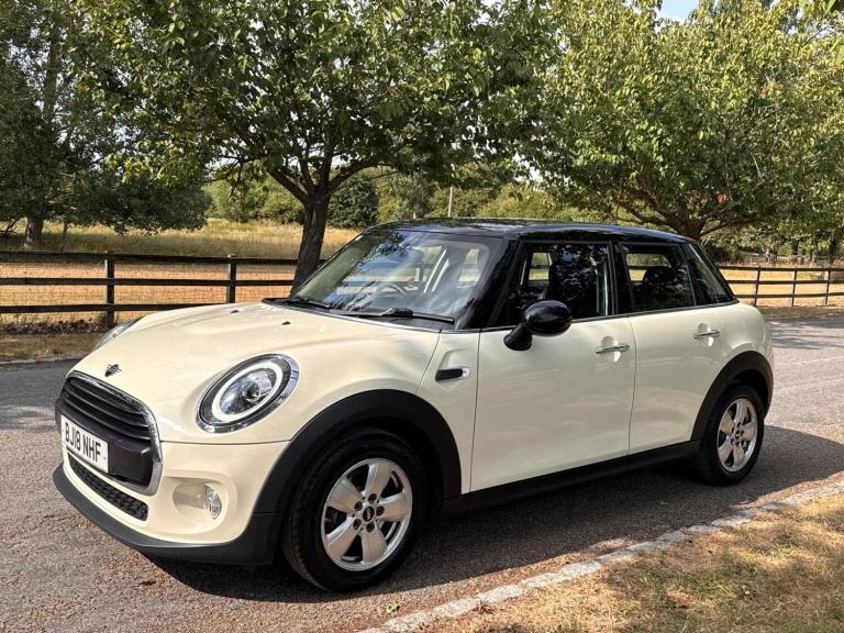 MINI HATCH 1.5 Cooper Euro 6 (s/s) 5dr 2018