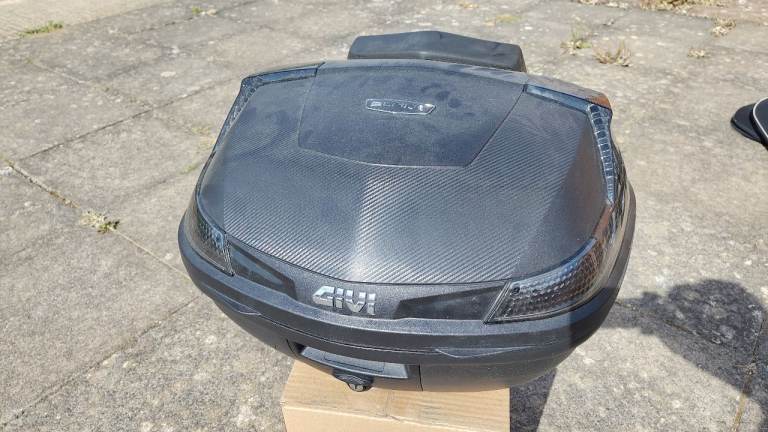 Givi B47 Blade Tech Monolock Motorcycle Top Box