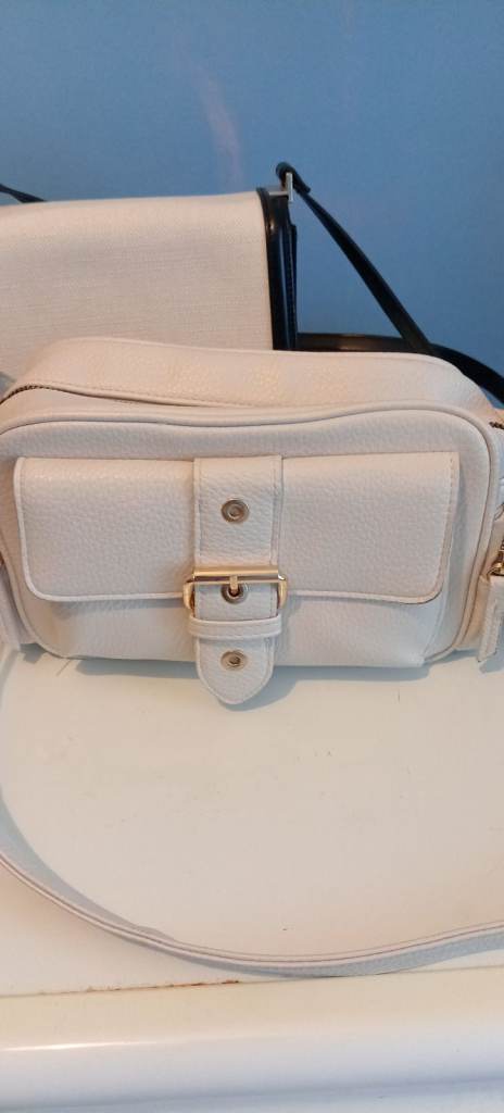 White Crossbody Bag with Gold Buckle – As Good As New