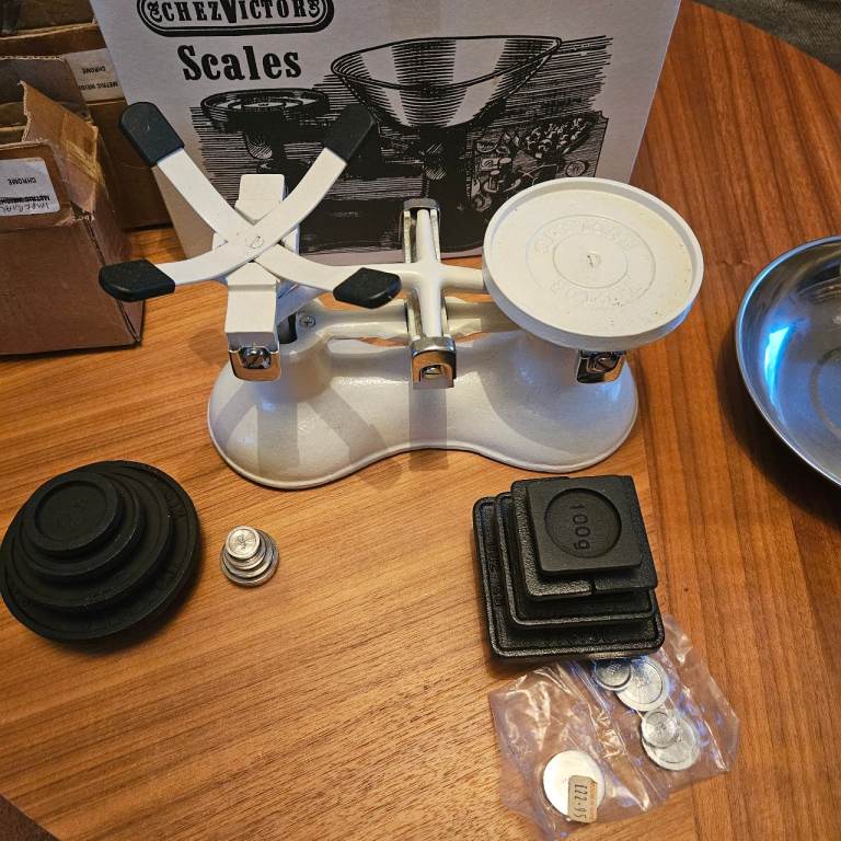 Traditional Robert Welch Cast Iron Kitchen Scale Set  