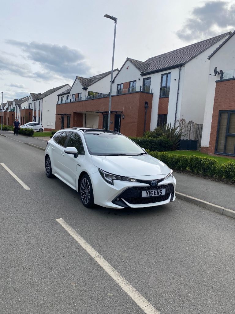 2019 Toyota Corolla Design Touring Sports White 